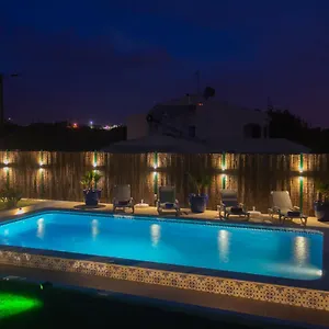 Yvonne,private Pool,private Parking 1,7 Km From The Beatch Albufeira